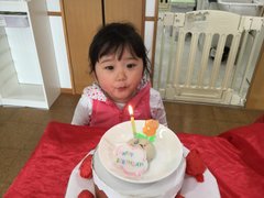 フロンティアキッズ ブログ記事 2月のお誕生会のイメージサムネイル画像