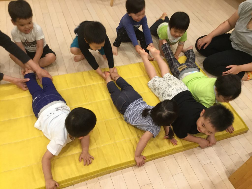 大好きなマット運動 フロンティアキッズ