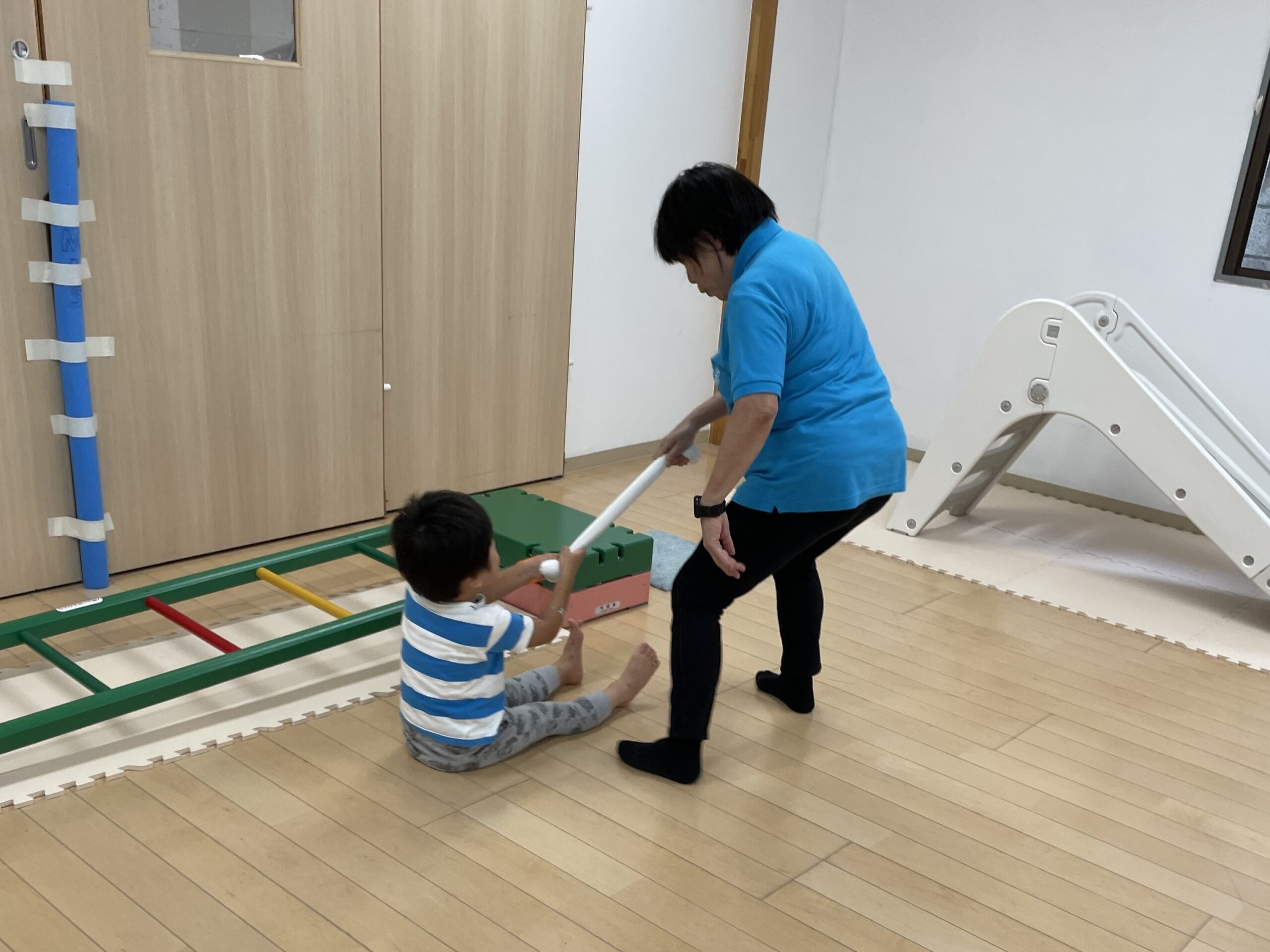 フロンティアキッズ ブログ記事 「感覚統合遊び」のイメージサムネイル画像