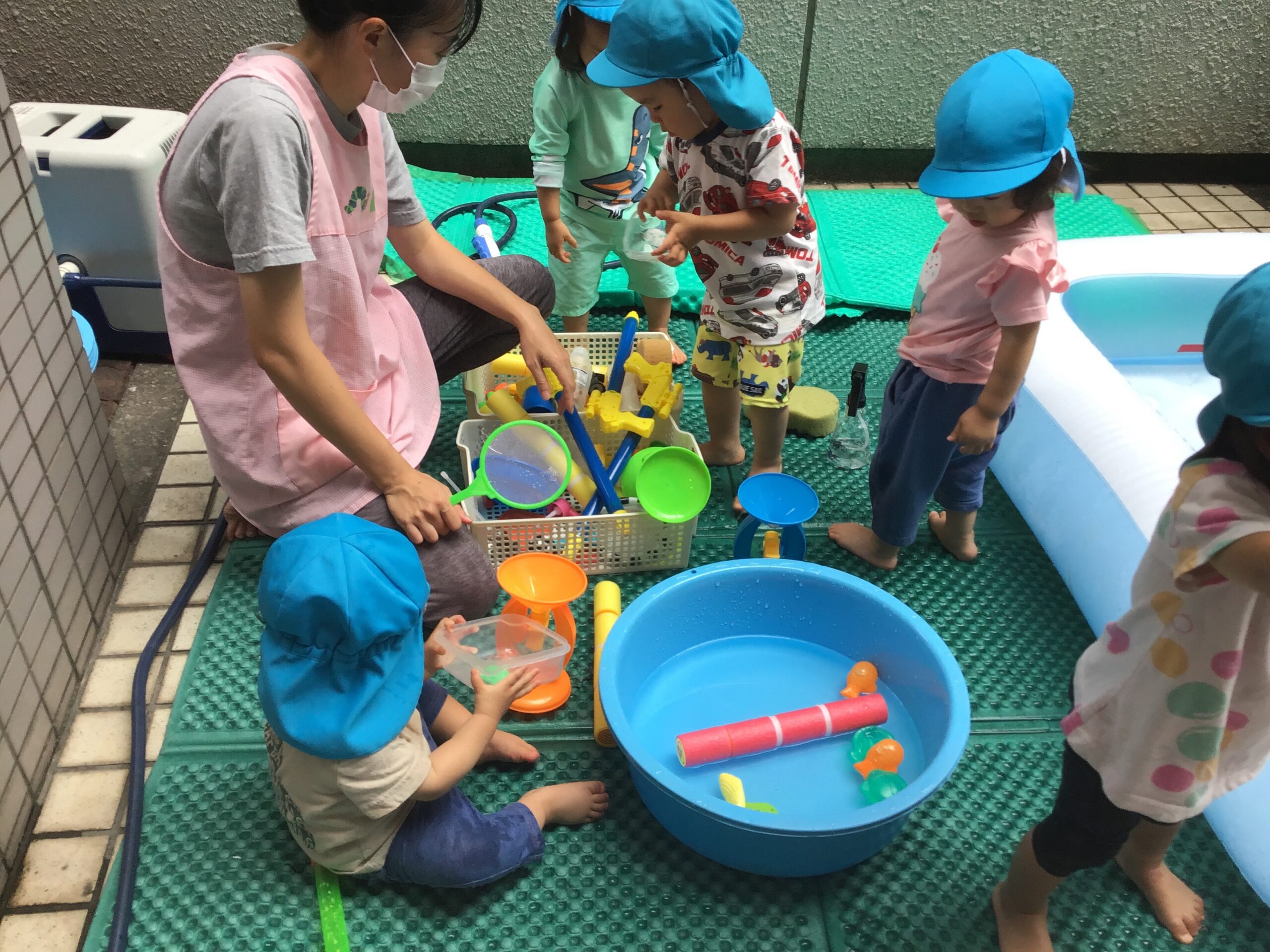 フロンティアキッズ ブログ記事 楽しい水遊びのイメージサムネイル画像