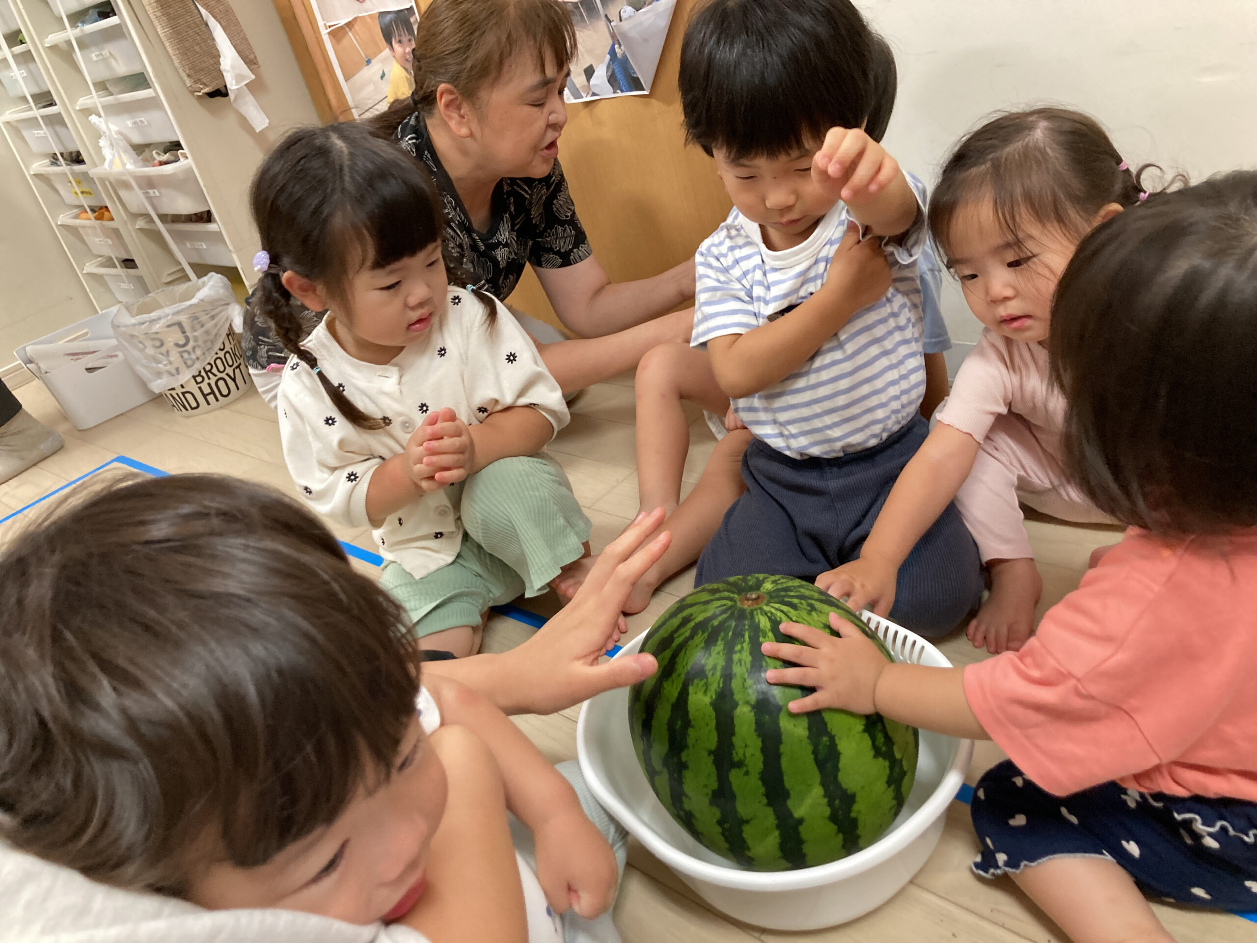 フロンティアキッズ ブログ記事 すいか割楽しみました🍉のイメージサムネイル画像