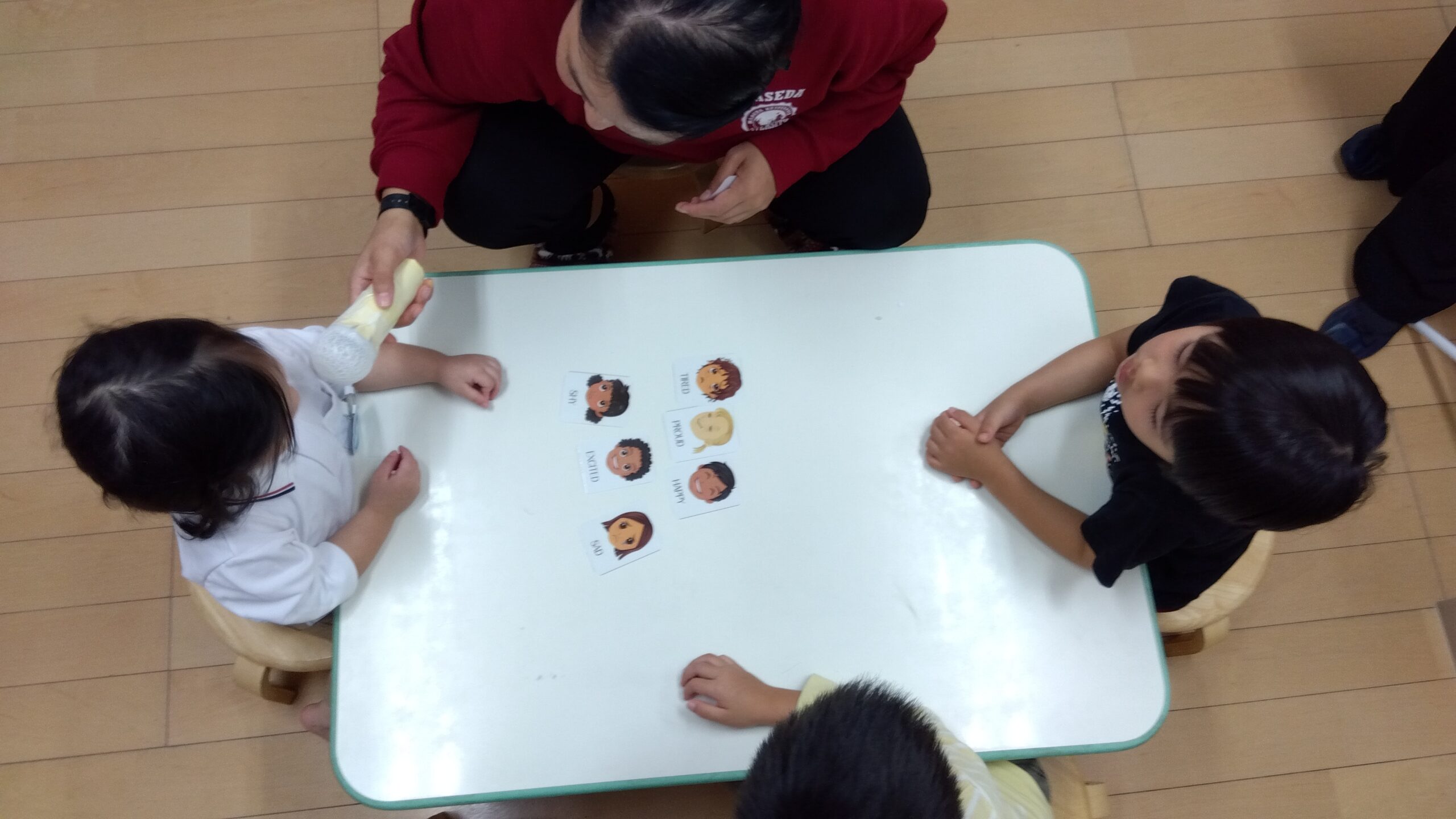 フロンティアキッズ ブログ記事 English Lessonのイメージサムネイル画像