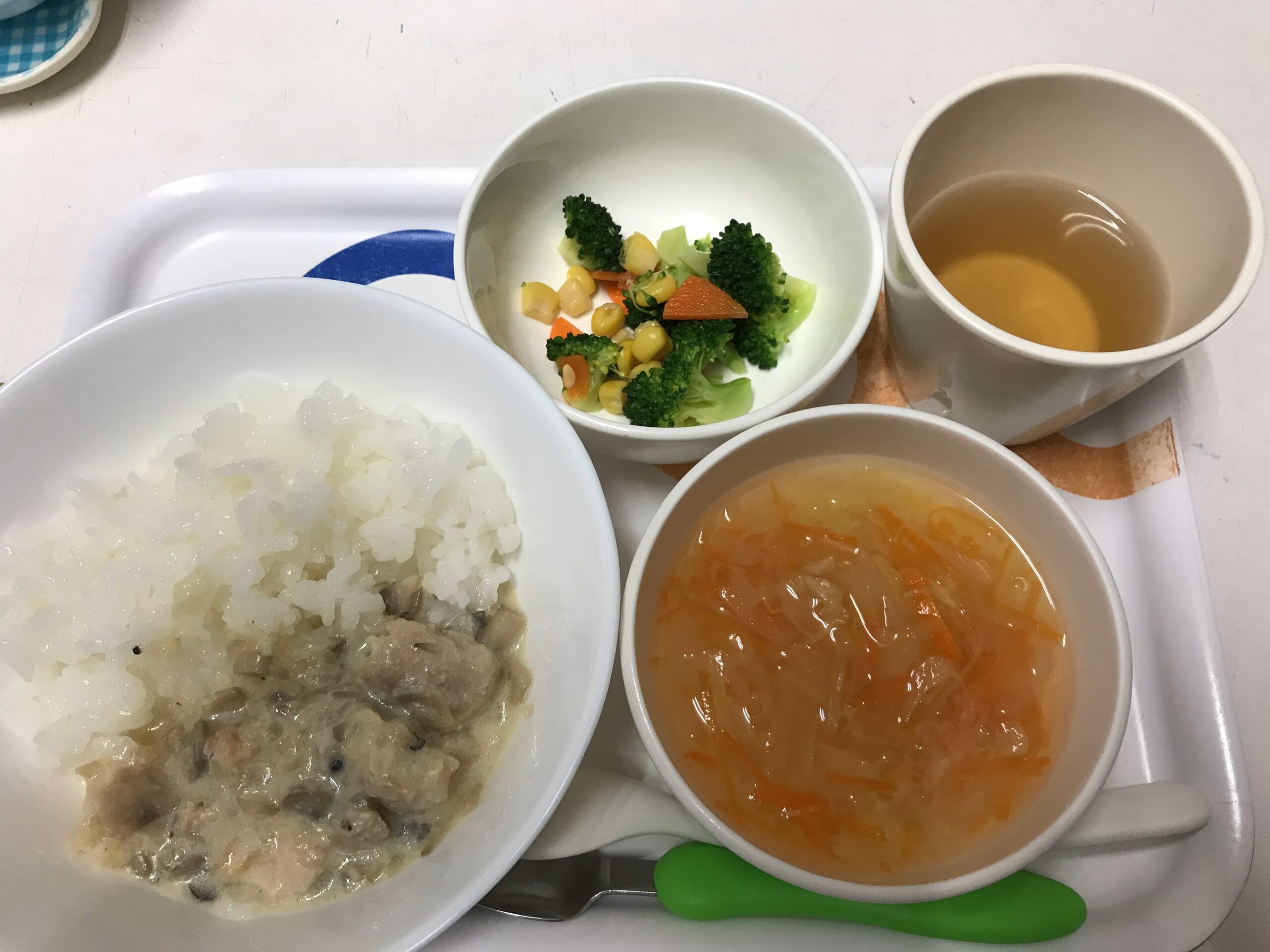 フロンティアキッズ ブログ記事 にじ組さんの食育活動のイメージサムネイル画像