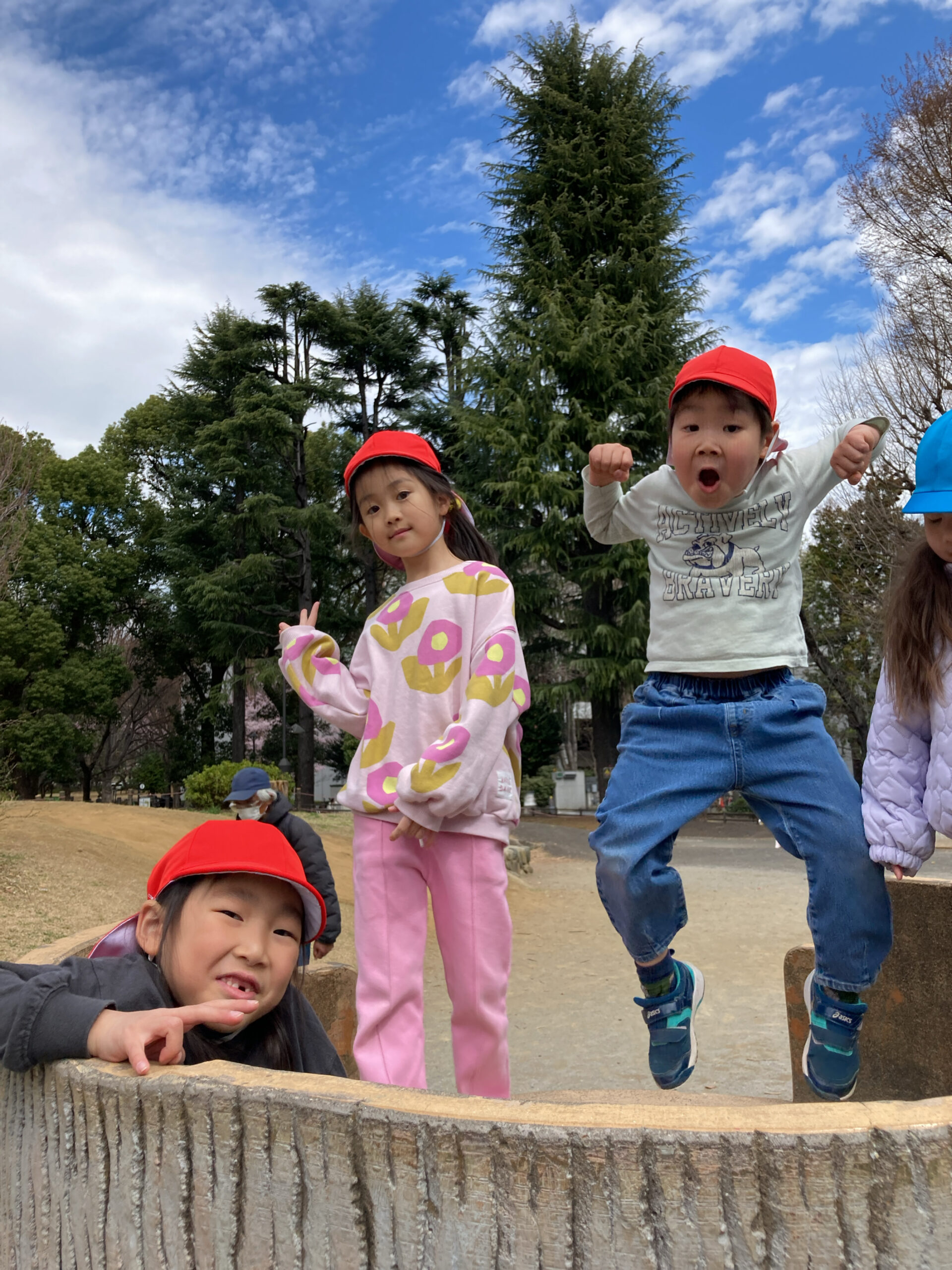 フロンティアキッズ ブログ記事 お別れ遠足(Adventure・Sky)のイメージサムネイル画像