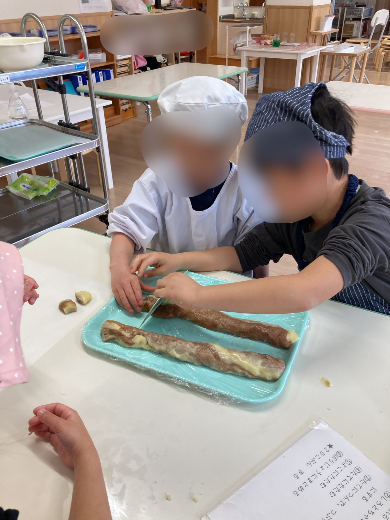 フロンティアキッズ ブログ記事 Frontierクラス　クッキング   ～マーブルクッキー作りに挑戦～のイメージサムネイル画像